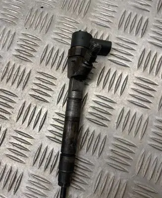 Jeep Grand Cherokee (WJ) Fuel injector a6120700587