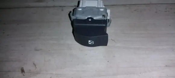 Renault Scenic II - Grand scenic II Electric window control switch 315029A 28082