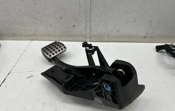 Mercedes-Benz CLA C118 X118 Brake pedal A2472902600