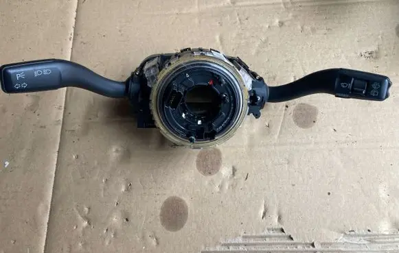 Audi A4 S4 B7 8E 8H Tailgate/trunk/boot open switch 8E0953549S