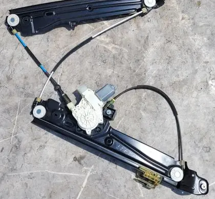 BMW 5 F10 F11 Sliding door window regulator with motor 7182111