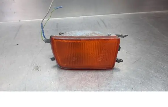Volkswagen Golf III Front indicator light