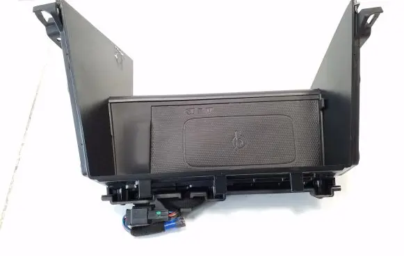 Hyundai Kona I Wireless charging module 95560J7000 84681J7100 84684J7100