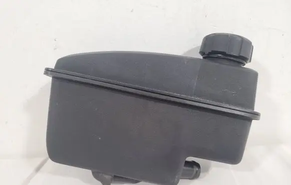Volvo XC70 Power steering fluid tank/reservoir 30645621