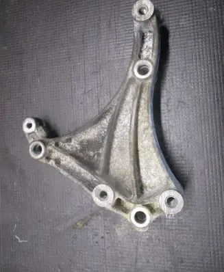 Opel Astra J Generator/alternator bracket 55568857