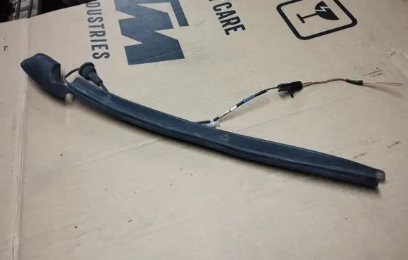 Chrysler Pacifica Seal rubber (tailgate) 05054001AA