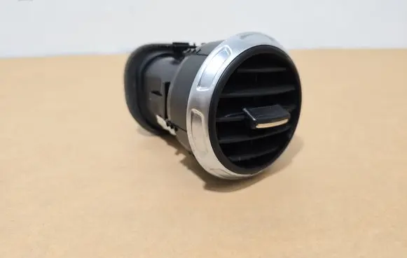 Audi TT TTS Mk2 Dash center air vent grill 8P0820901
