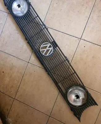 Volkswagen Golf I Front bumper upper radiator grill 321853601 SEVMARCHAL819 A14548