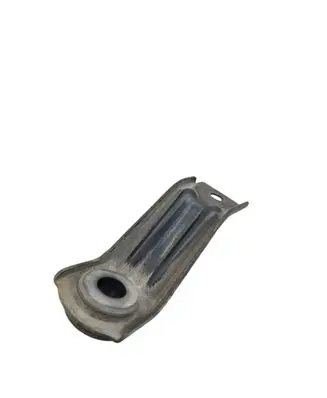 Radiator mount bracket