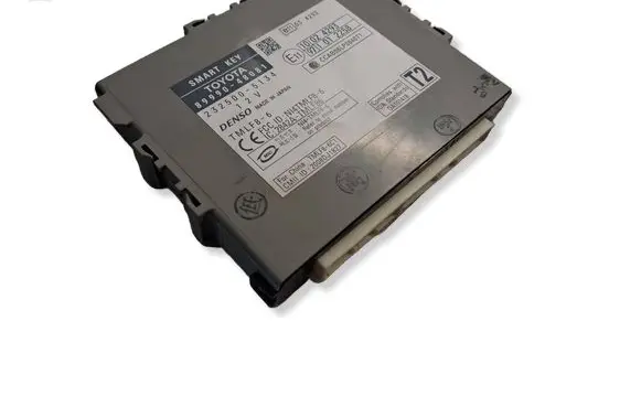 Lexus RX 450H Keyless (KESSY) go control unit/module 8999048081