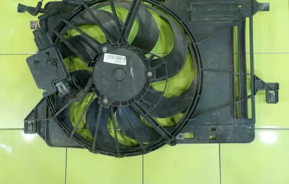 Ford Focus Fan set CV618C607VA