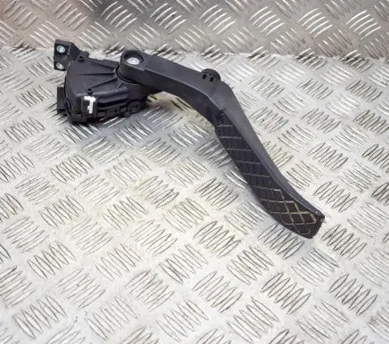 Volkswagen Touareg I Accelerator throttle pedal 7L0723507 6PV00802624