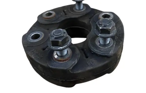 BMW 4 F36 Gran coupe Rear prop shaft donut coupling/joint 7610061 26117610061