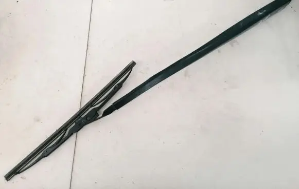 Toyota Urban Cruiser (XP110) Front wiper blade arm