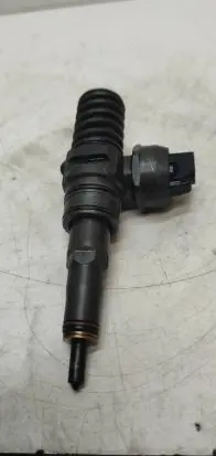 Volkswagen Golf VI Fuel injector 038130073AG