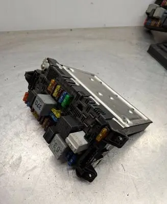 Mercedes-Benz E W211 Fuse module 2115453801
