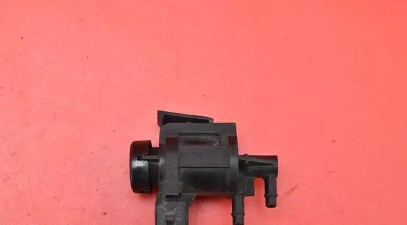 Volkswagen Golf III Vacuum valve 1J0906283A