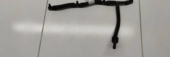 Ford Focus Fuel line pipe 9826329680 0445130203 20190405