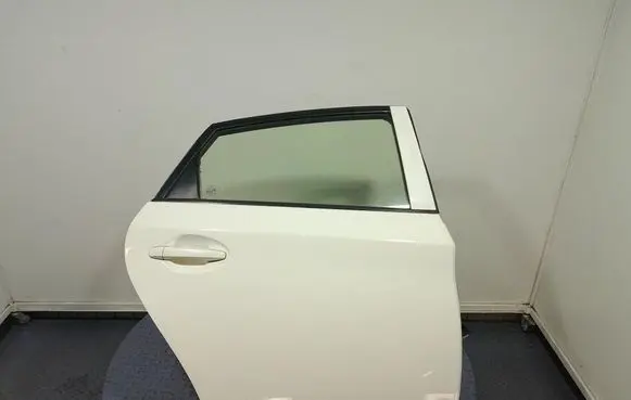 Toyota Prius+ (ZVW40) Rear door 