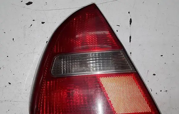 Mitsubishi Carisma Rear/tail lights