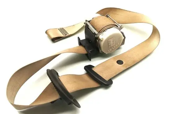 BMW 3 E92 E93 Front seatbelt 9138244 34003267