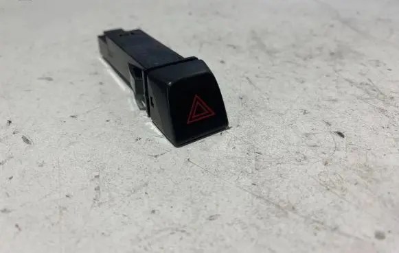 Volvo XC60 Hazard light switch 9123684 11W261