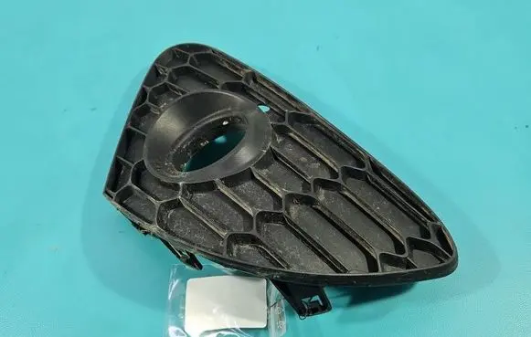 Alfa Romeo Giulietta Front fog light trim/grill 156085907 IMPRK1531196
