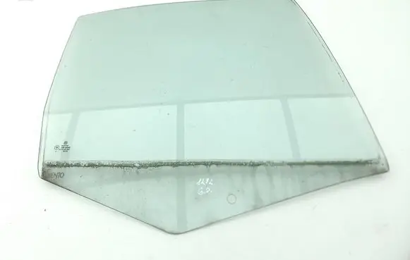 Volkswagen Bora Rear door window glass 