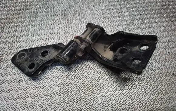 Peugeot Partner Front door upper hinge