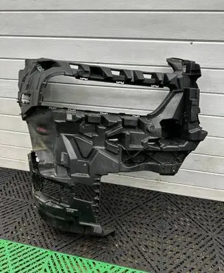 BMW 7 G70 Front bumper mounting bracket 9881250