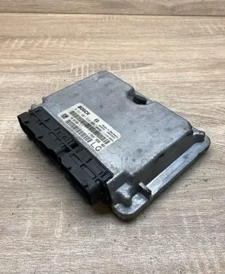 Opel Astra J Engine control unit/module ECU 0281001634 90569348