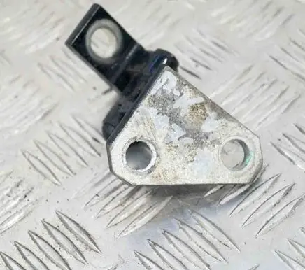 Volkswagen PASSAT CC Front door upper hinge