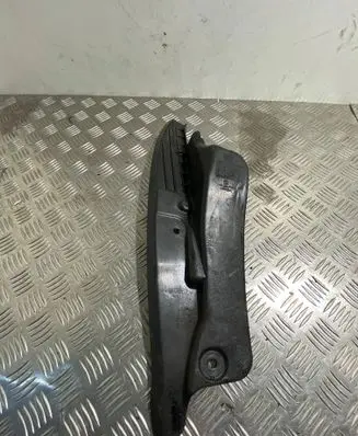 Volkswagen Golf VI Fender end trim 1K5821112A