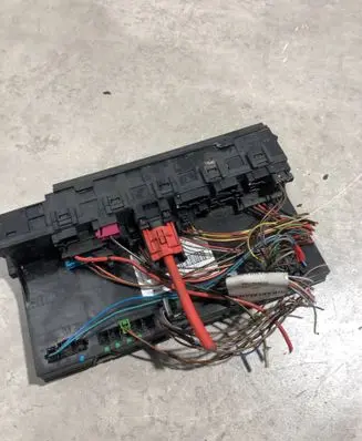 Mercedes-Benz E W211 Fuse module 2115459301 5DK008047