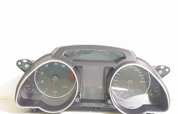 Audi A5 8T 8F Speedometer (instrument cluster) 8T0920931