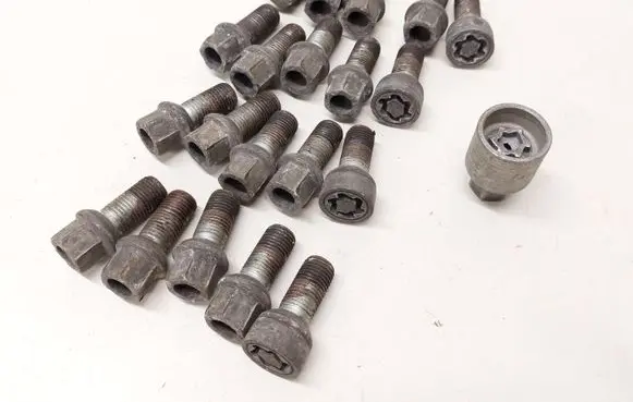 Volkswagen Scirocco Nuts/bolts 