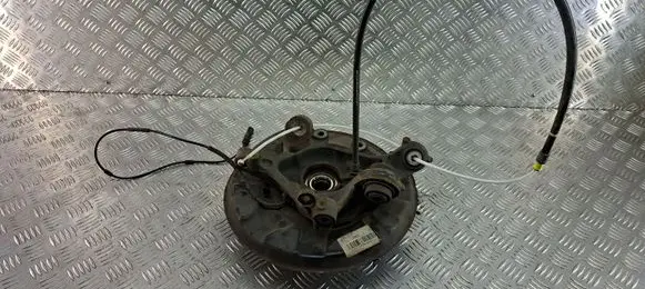 Rear wheel hub