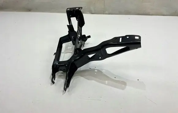 BMW X7 G07 Headlight/headlamp mounting bracket 17521610