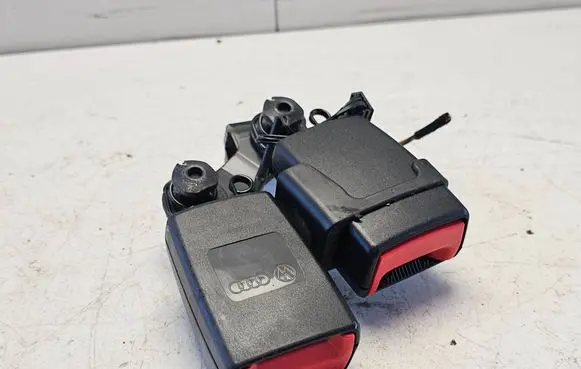 Audi A6 S6 C7 4G Rear seatbelt buckle 4G0857739A A651170715