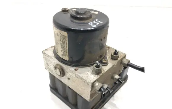 Volvo V50 ABS Pump 30672504