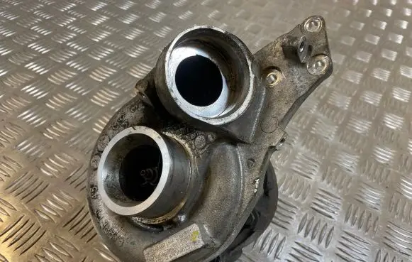 Mercedes-Benz CLK A209 C209 Turbo A6460900180 AL0024GT18V A646090018080