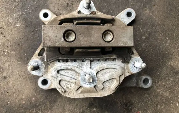 Audi A4 S4 B9 Gearbox mount 8W0399156 8W0399118C
