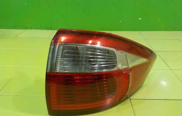 Ford C-MAX II Rear/tail lights 89503077
