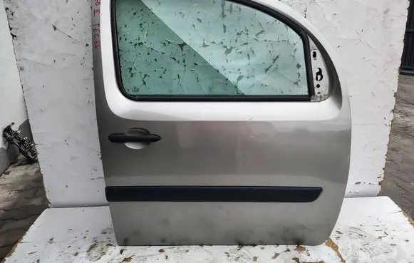 Renault Kangoo II Front door 