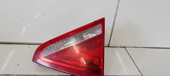 Audi A5 8T 8F Tailgate rear/tail lights 8T0945094