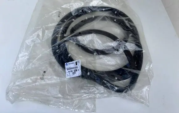 Opel Astra L Front door rubber seal 9830825780