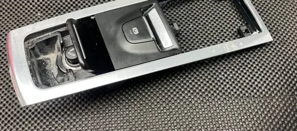 Porsche Macan (95B) Gear shifter surround trim plastic 95B863419