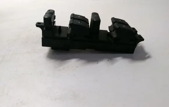 Volkswagen PASSAT B5 Electric window control switch 1J4959857 F005S00011