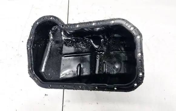 Volkswagen PASSAT B5 Oil sump 