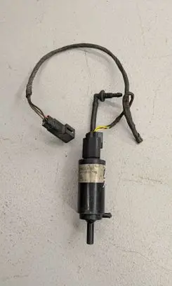 Jaguar XJ X308 Windscreen/windshield washer pump LJA7031AA